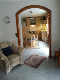 Blick vom Wohzimmer zur Küche